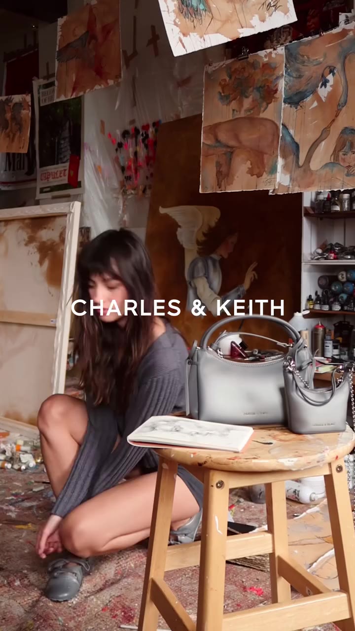 ロンドンで活動する現代アーティスト @char.lotterose が、#CharlesKeithHorizons⁠ コレクションを纏う。⁠ ⁠…