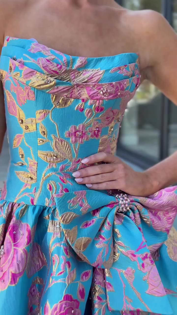 Your sign to find your hoco dress this weekend🩵🌸 Shop your favorite styles…