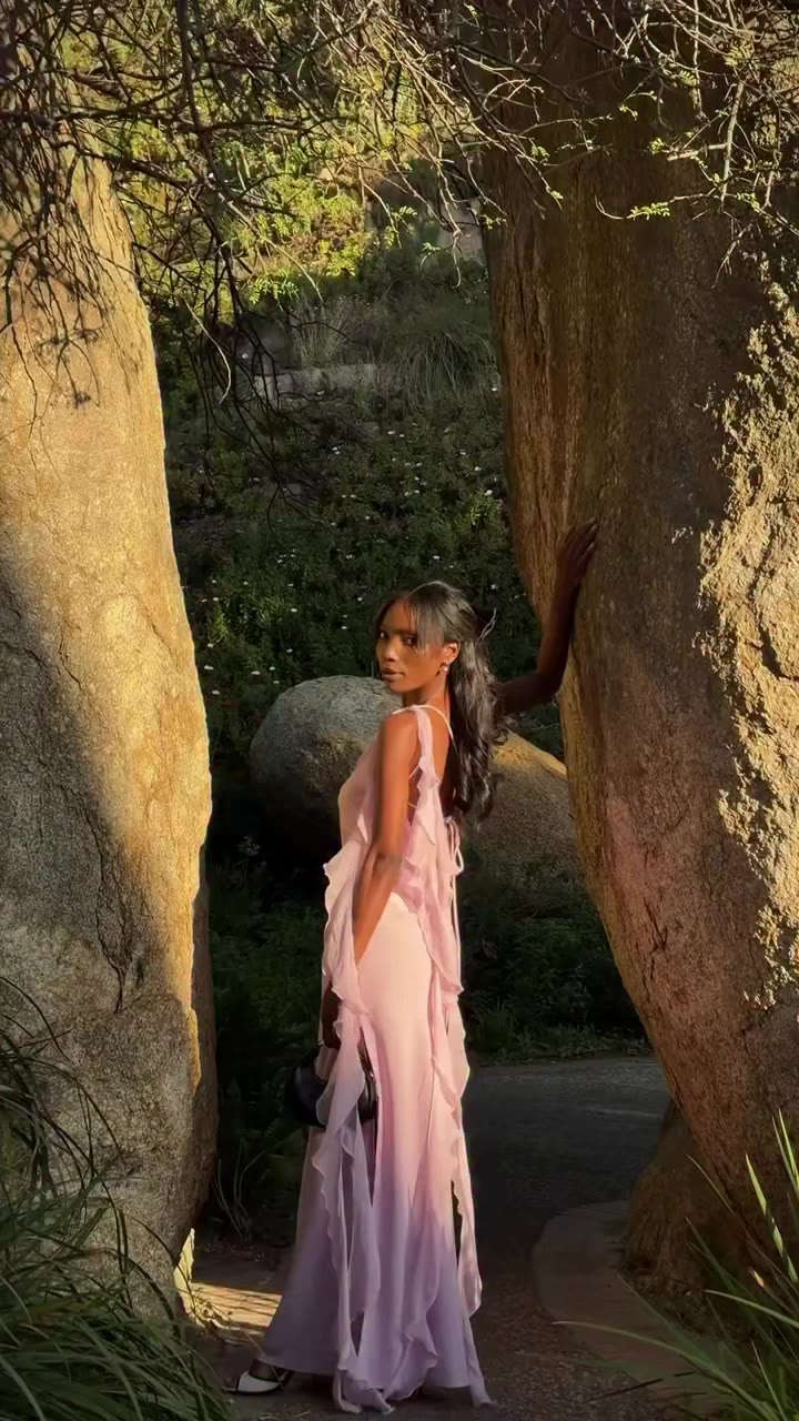 Consider this your cue to make an entrance 🩷 @carine.aikins in the Alani Maxi…