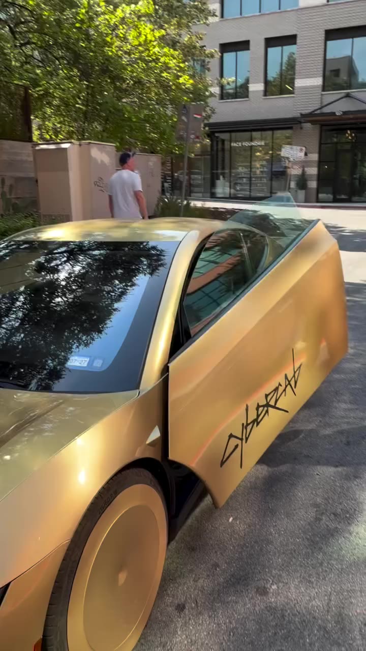 Elon Musk sent dozens of self-driving Cybercabs without steering wheels or…