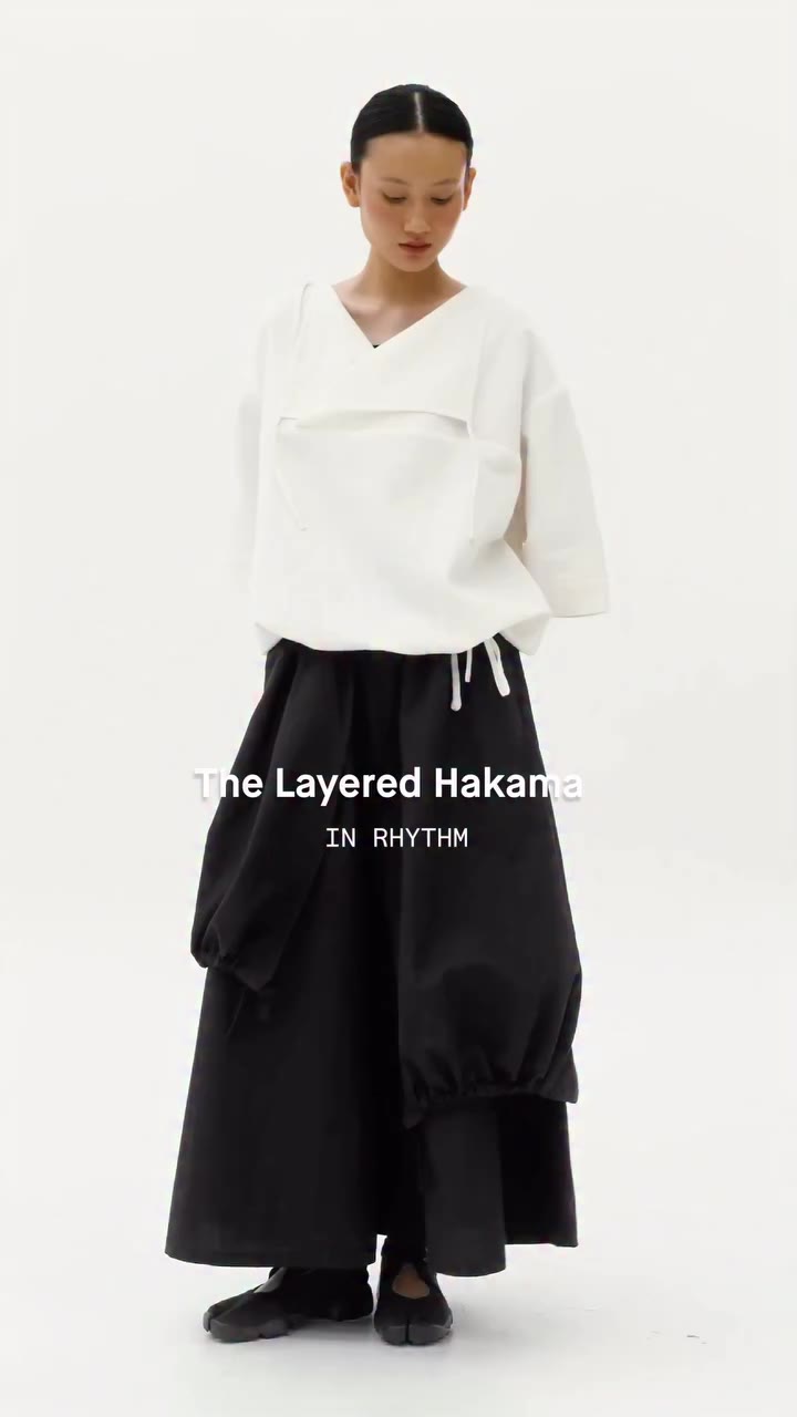 The Layered Hakama brings together the familiar Hakama and Layered Skirt, with…