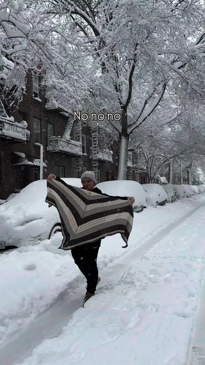 Also, add a photo of moth under ‘no’ pls [knitting, crochet, yarn love, yarn]