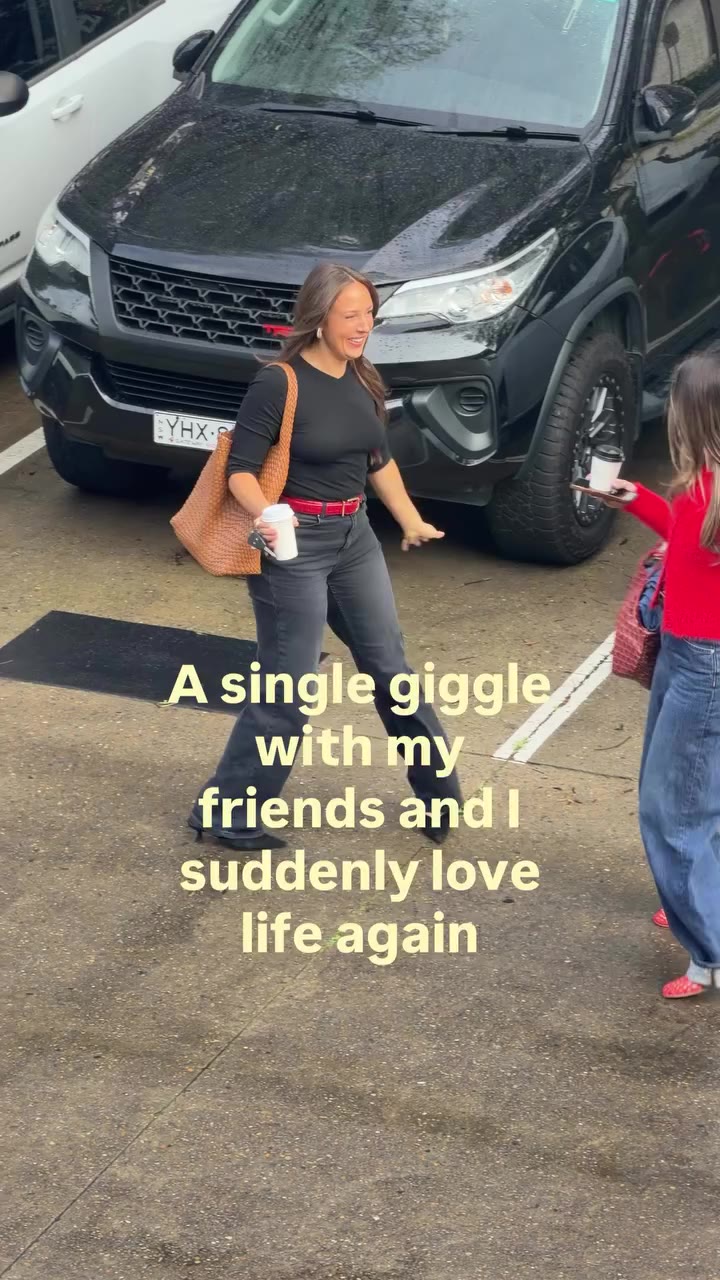 Hey siri, play Life Is Worth Living by Justin Bieber 🙊🤍