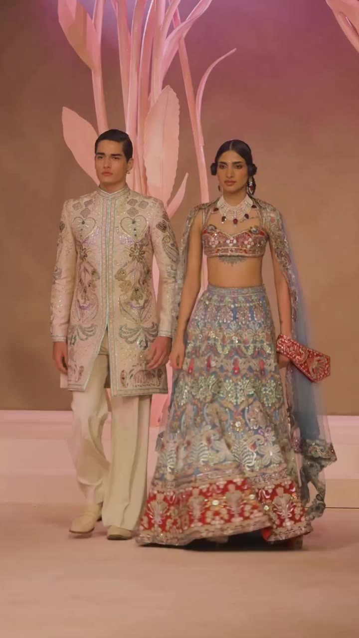 𝗣𝗥𝗜𝗬𝗔𝗦𝗜 | 𝗖𝗢𝗨𝗧𝗨𝗥𝗘 𝟮𝟬𝟮𝟲 Shivangi wears ‘𝗟𝗮𝗶𝗹𝗮’, a vivid…