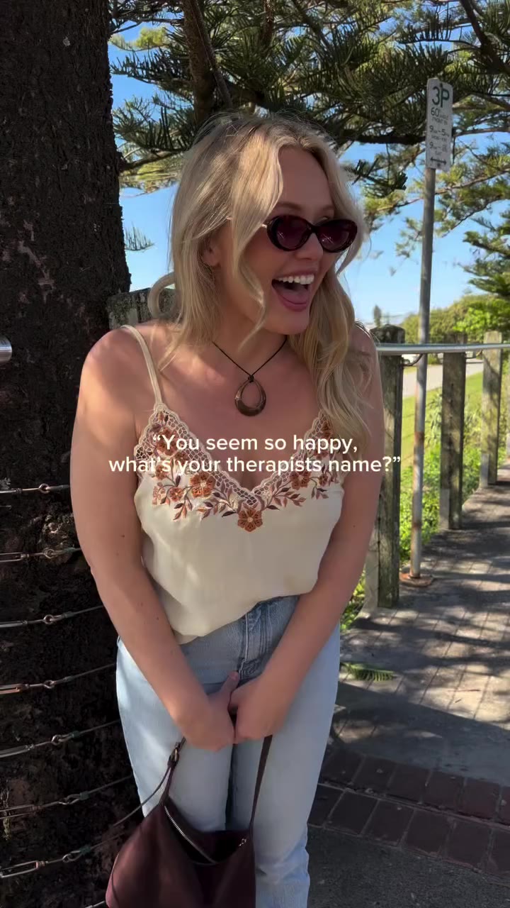 We’re here for you 🌷 Happy Saturday lovelies!!