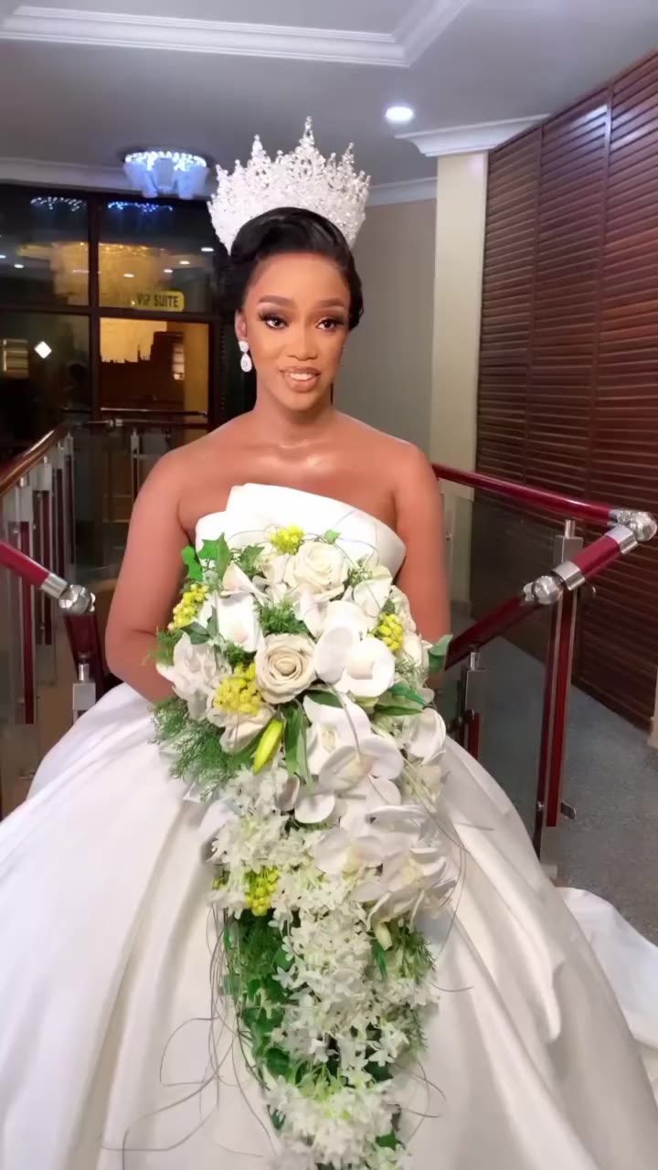 BEAUTIFUL MOMENTS,TIMELESS ELEGANCE STUNNING #LACHARISBRIDE WE LOVE OUR QUEENS…