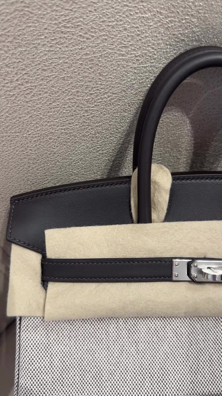 #birkin 25 toile bai brun (back) and black G stamp phw…
