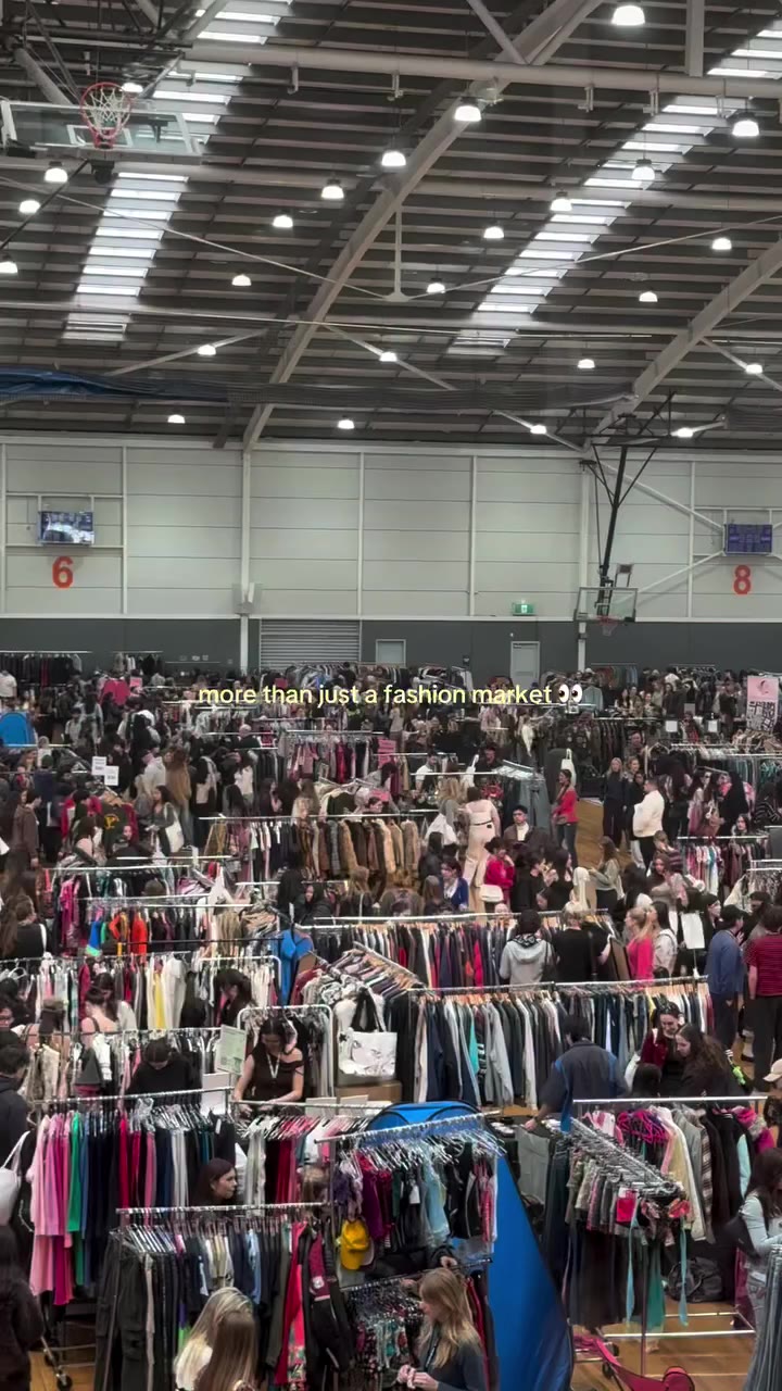 More than just a fashion market 😍! Don’t miss our jam packed weekend on…