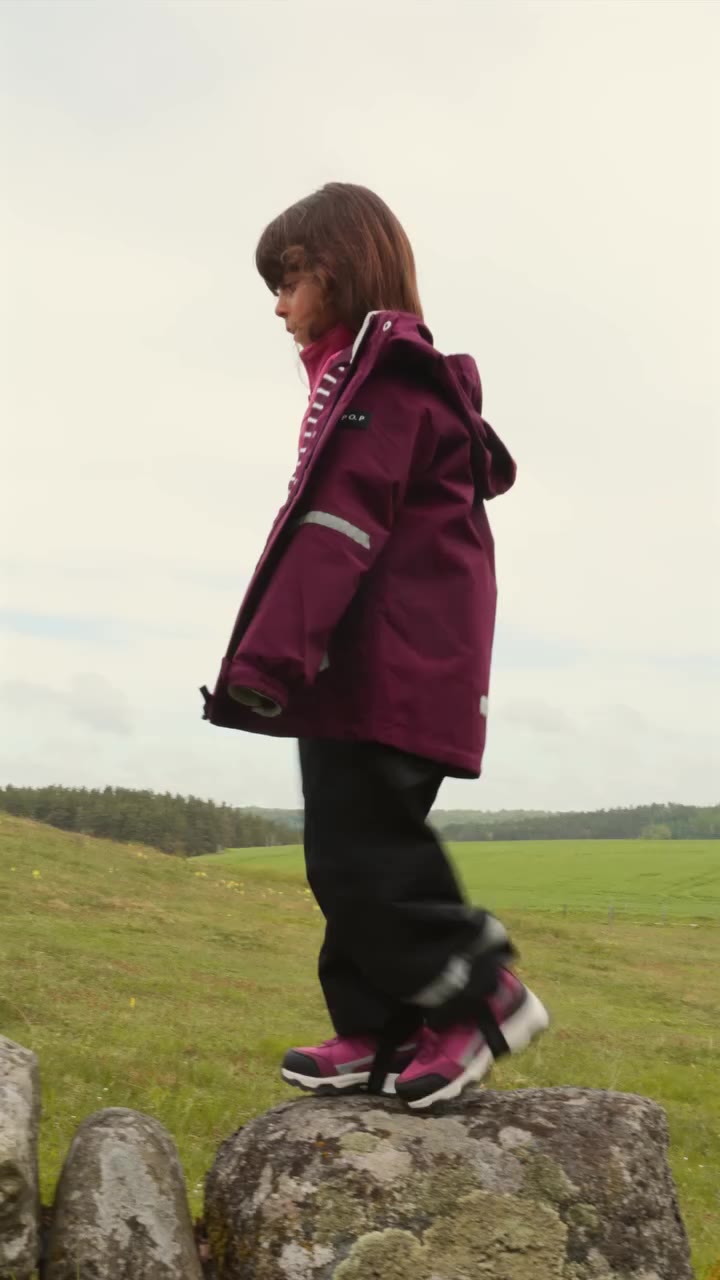 Ready for autumn, whatever the weather. ⁠ Layers made for non-stop…