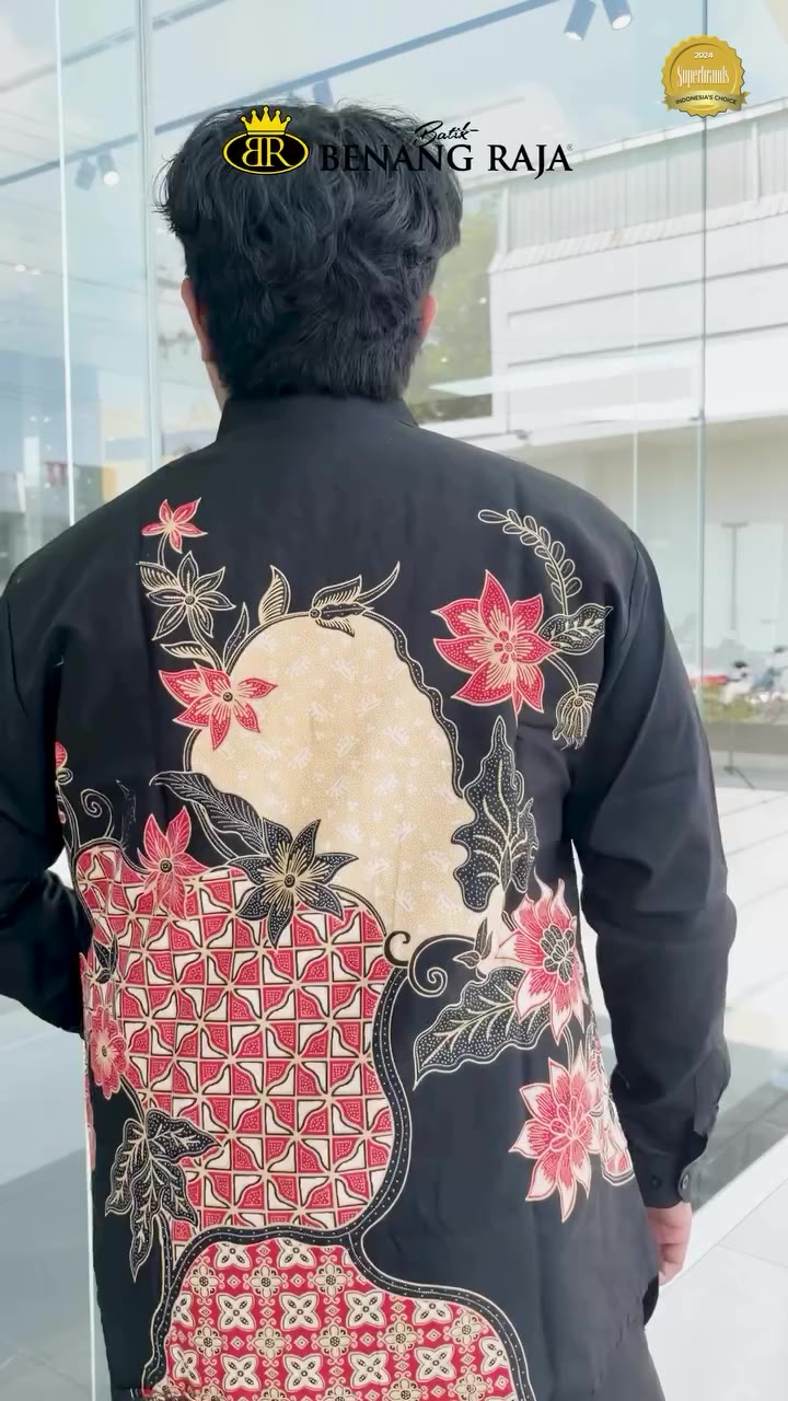 Lagi nyari batik warna hitam yang elegan, kelihatan pas di badan, dan bikin…