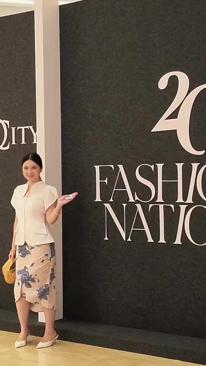 Senayan City X Masari presents THE CURVE. A celebration of Indonesian fashion…