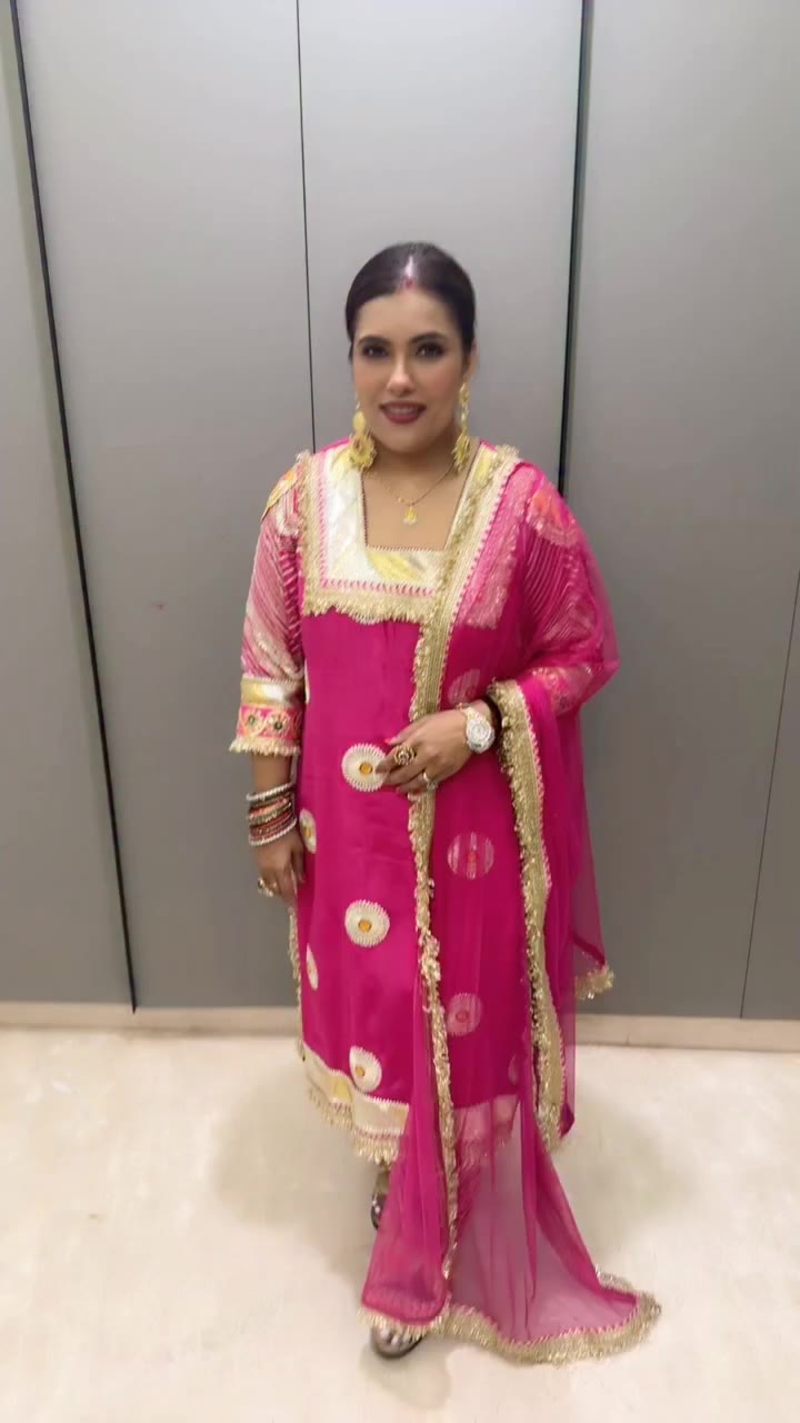 Festive and jhumka season is here 💫