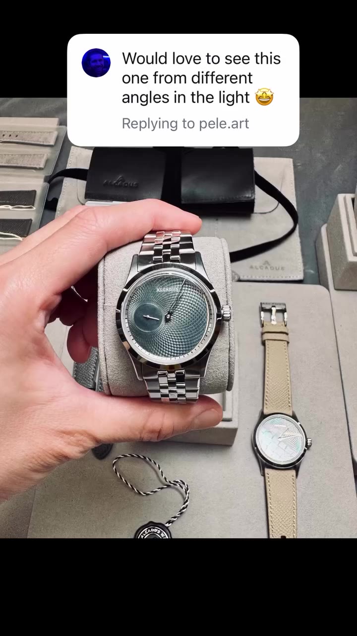 The Quantra Guilloché MOP – Graphite with the new 5-link bracelet :)