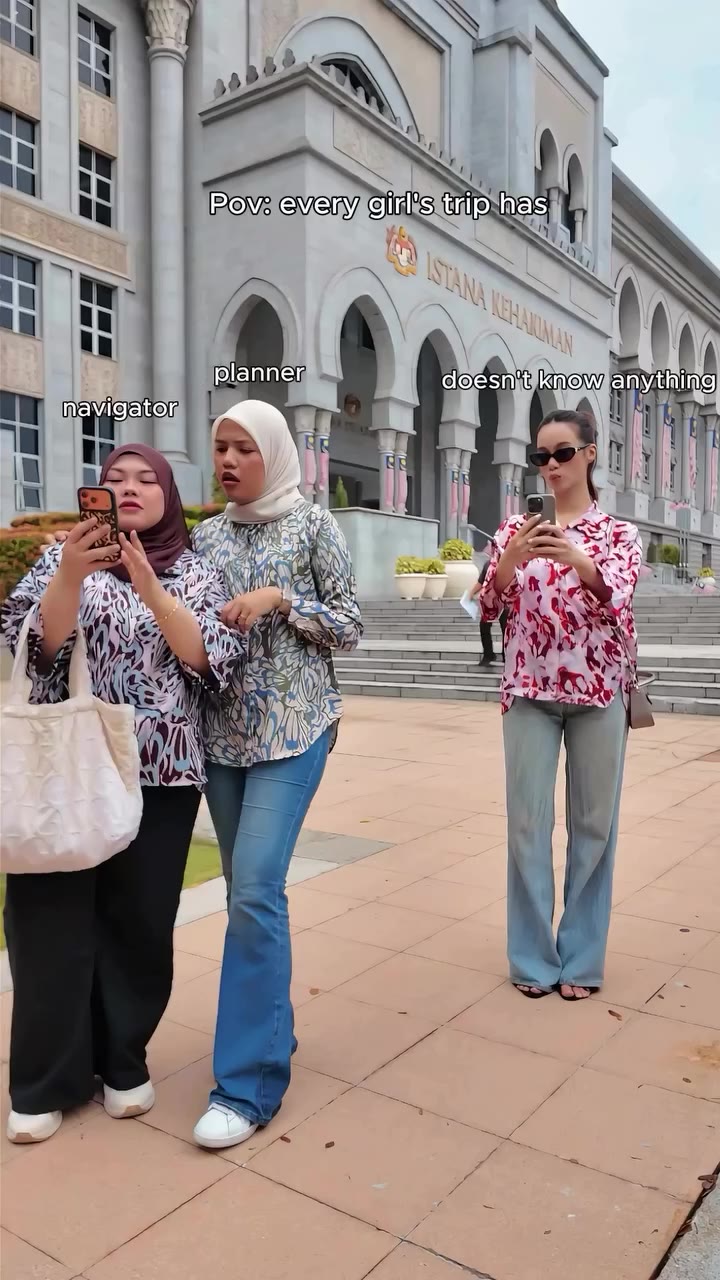 Dalam every girl trip, mesti ada sorang yang jenis follow the flow je. Yang…
