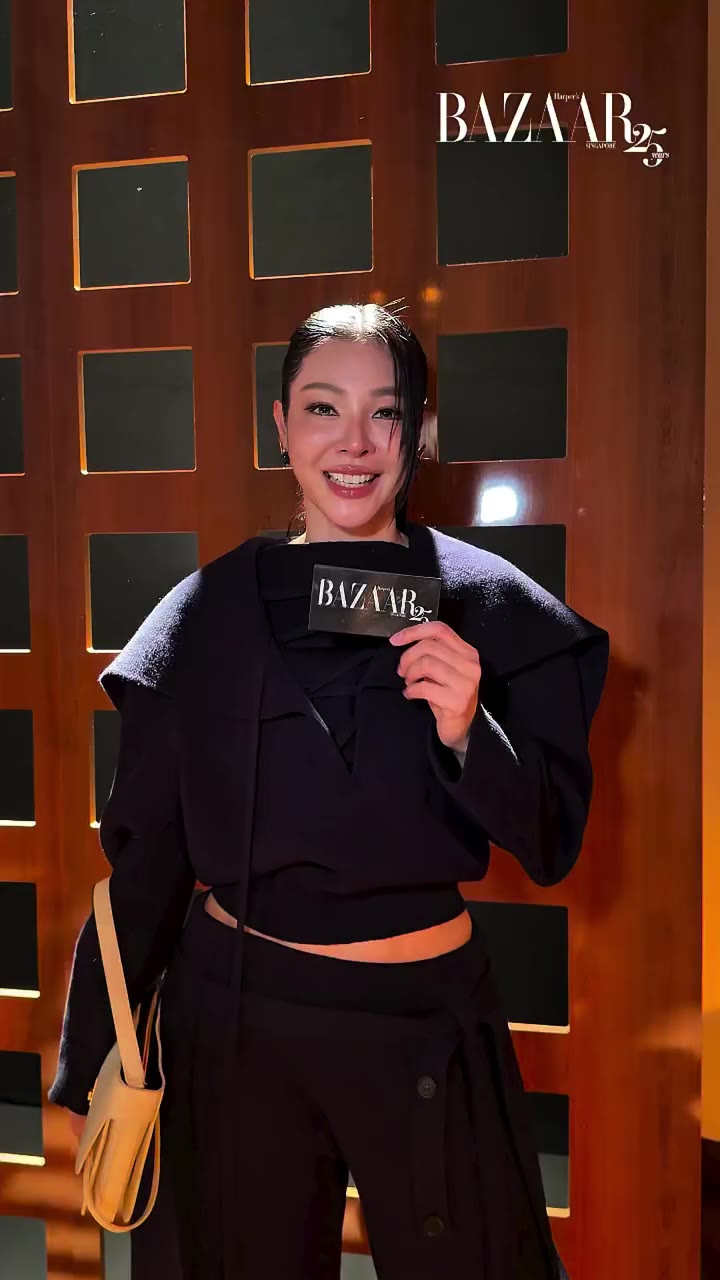 Now we’re wondering what kind of pizza @faye likes…💭🍕 We asked the Thai star…