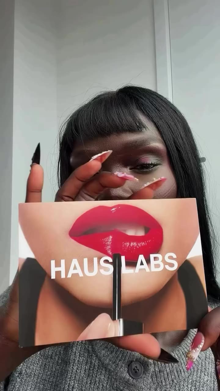 Shake it, slay it, lip game atomic 💋 @hauslabs @sephoraaus Shades: Berry…