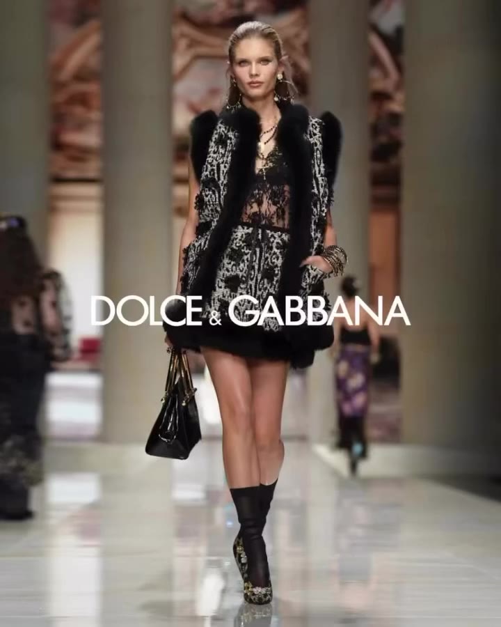 I D A⭐️ TALENT @idaheiner WALKING DOLCE & STEFANO GABBANA @dolcegabbana…