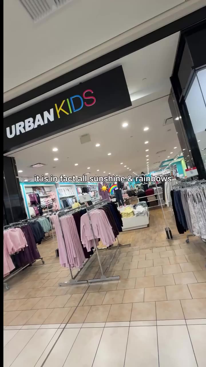 It is in fact the best place in the mall 🤭