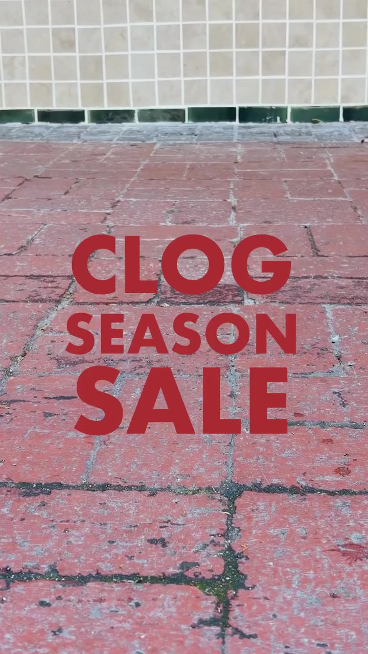 🚨 SALE ALERT 🚨 End-of-season sale on @melissasouthafrica clogs! Grab them…