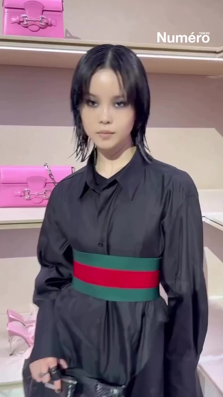 グッチ 2027春夏のショー会場にて、Cocona(XG)をキャッチ！ ファッションの自分らしいポイント、グッチの惹かれるところ、ミラノでしたいことを教えてく…