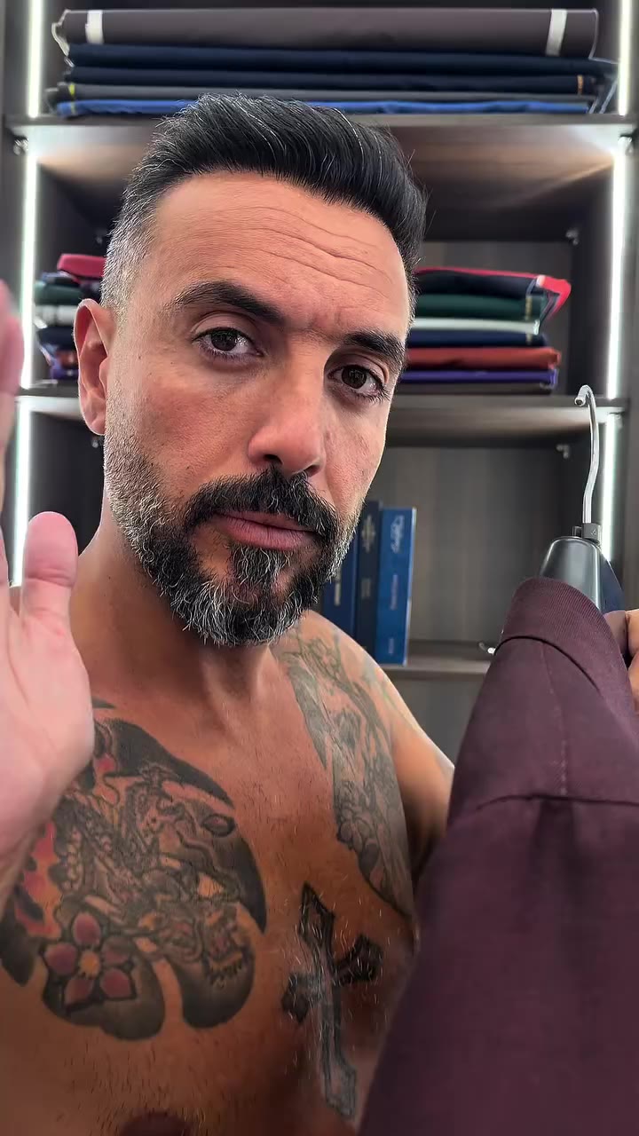 Show your personality with a burgundy suit Yes or no?