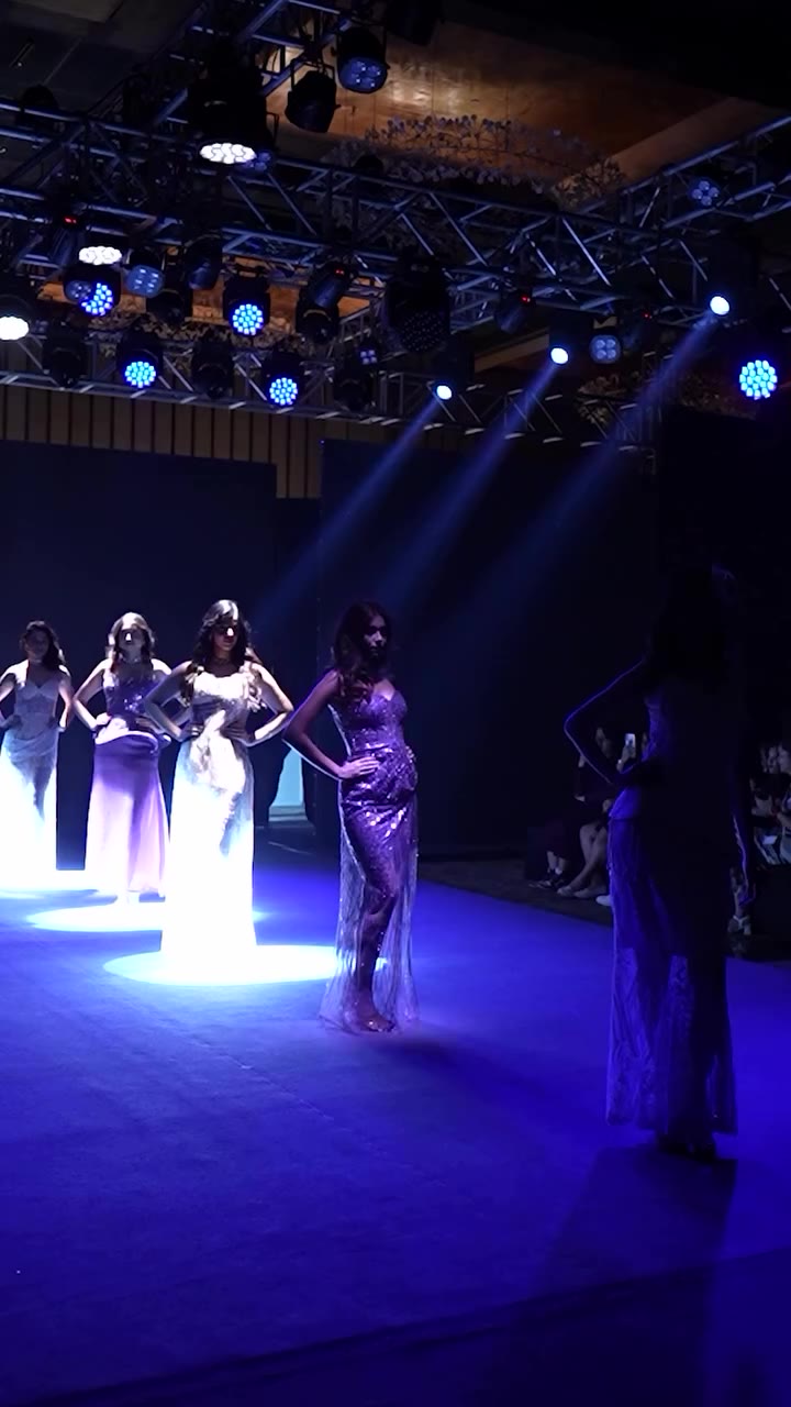 ✨ The runway comes alive with Bushra Jamal. ✨ A celebration of contemporary…