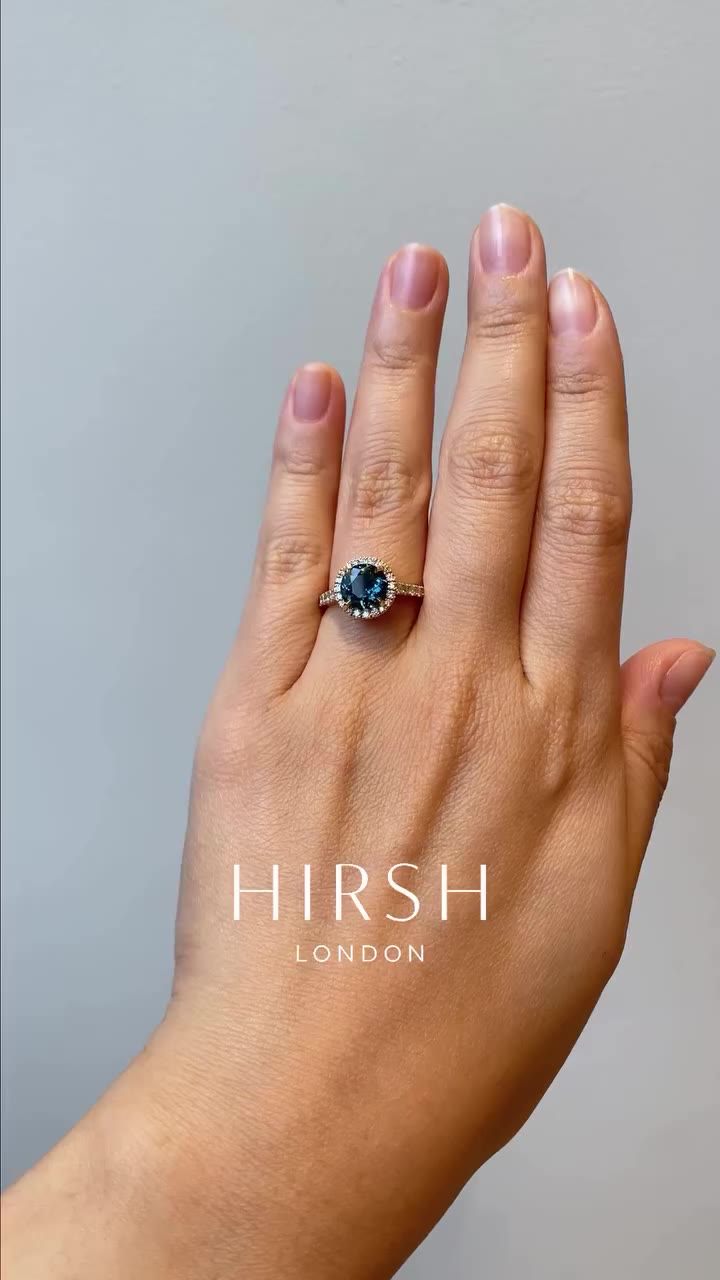 We absolutely LOVE this magical teal sapphire. That beautiful mix of blue and…