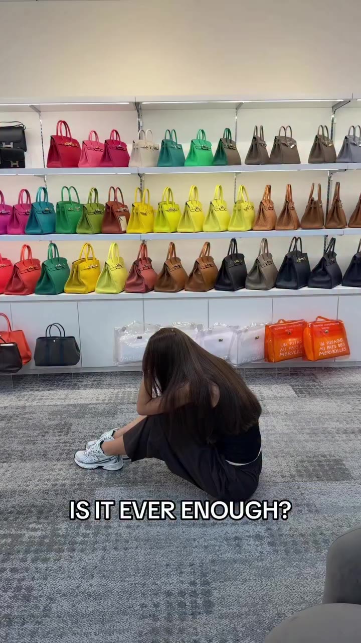 Is it ever enough? 👜 Our last day in Japan is tomorrow, we are going live at…