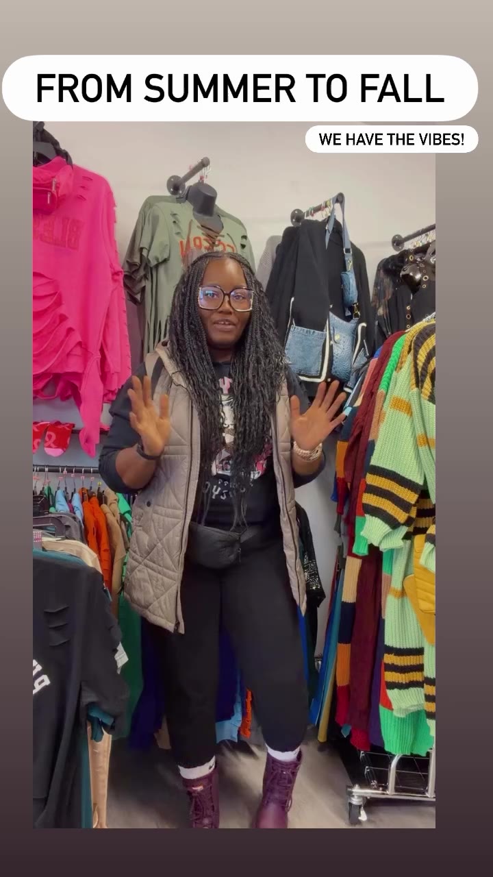 Fabs the store is open now til 4pm come shop with me today 🛍️🛒 . 📍1940 s…