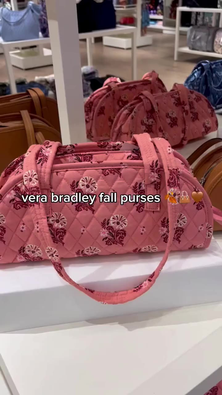 it’s a Vera Bradley fall🤭👜🍂