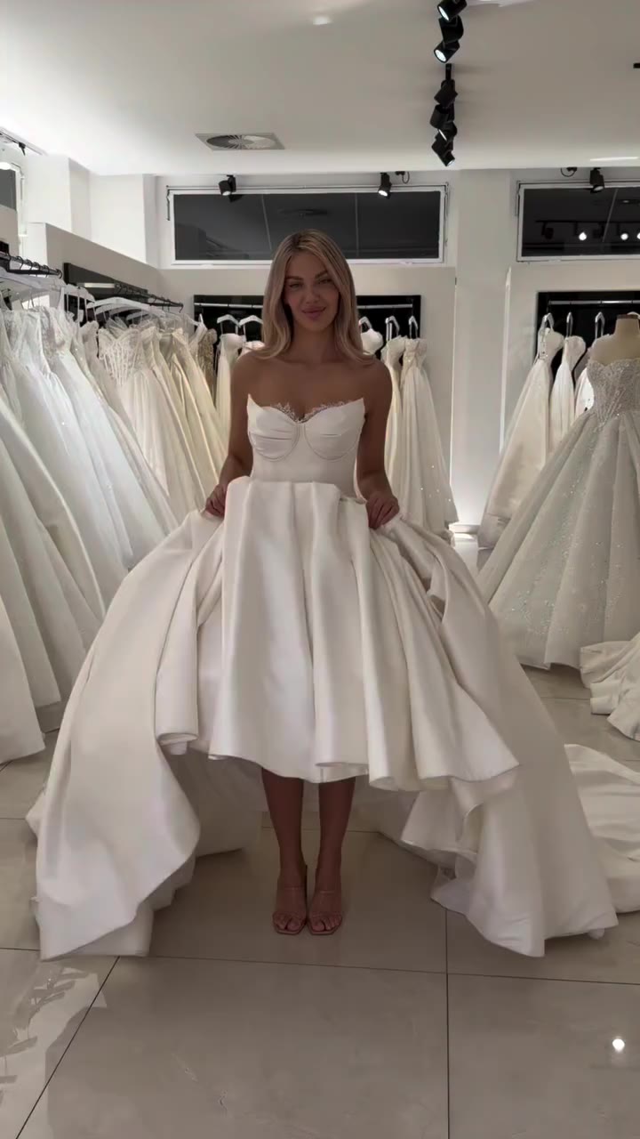 Dreamy dress 💫 #bride #wedding #weddingdress #bridal #weddinghousedüsseldorf