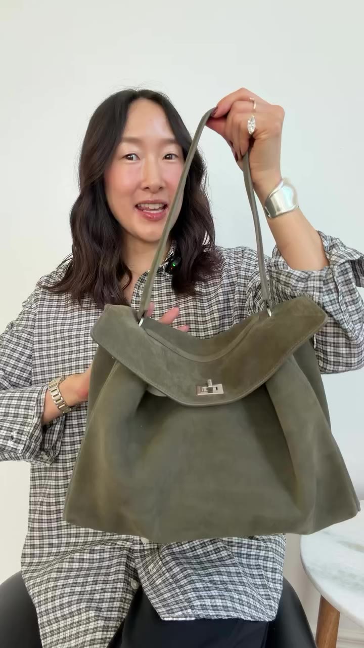 comment “bag” for links! the $199 bag I’m currently obsessed with! the green…