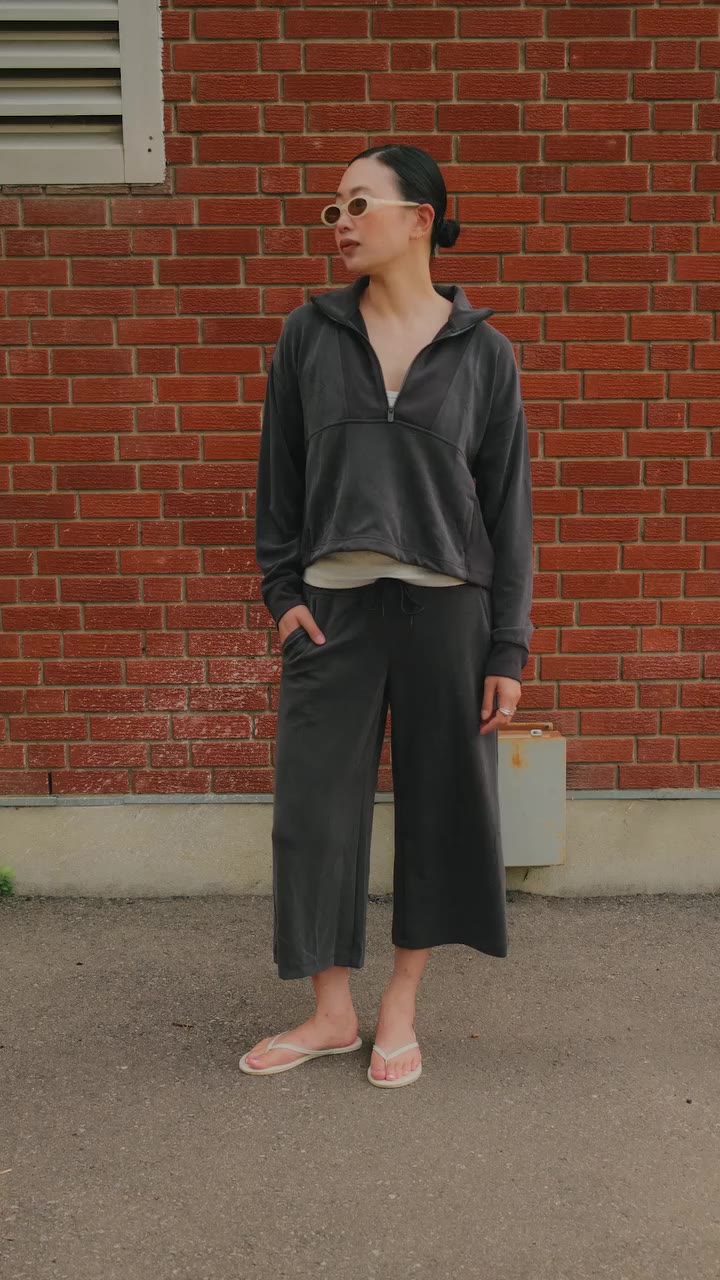 New scene, new look naturally @imalyssalau ft. _Seasoft Rib 1/4 Zip Popover…