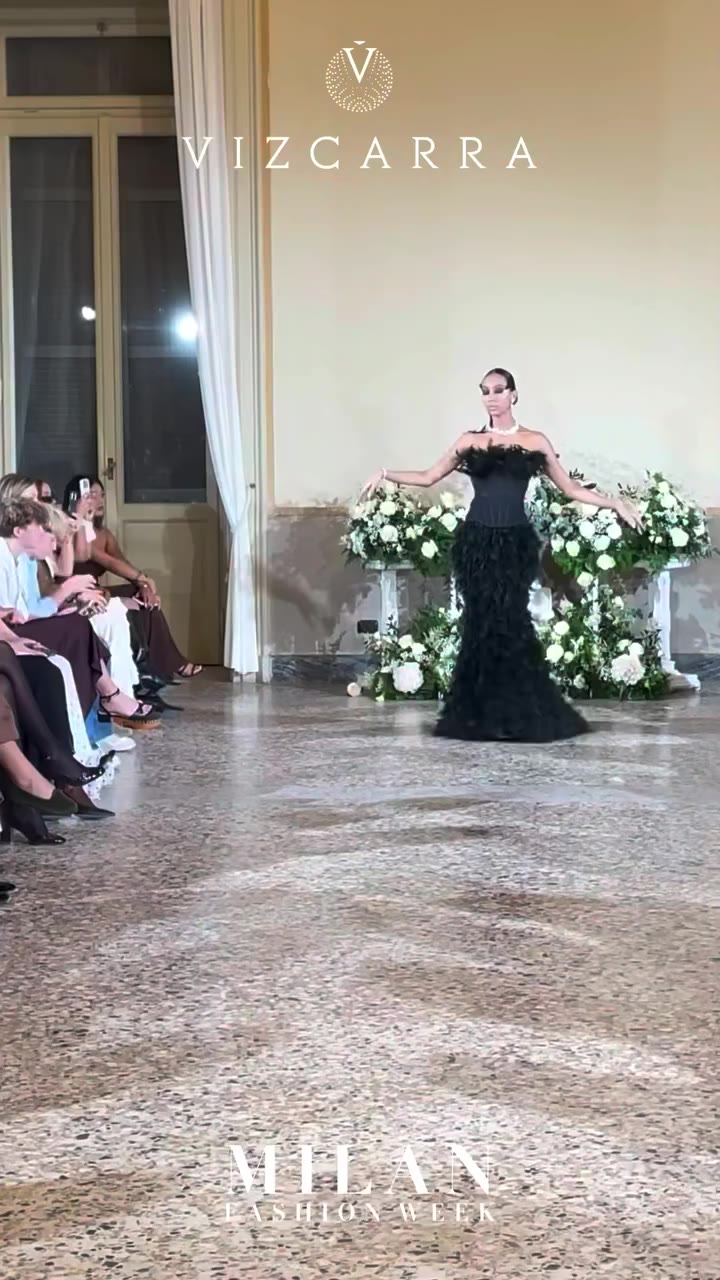 THE BLACK SWAN. Fuerza. Misterio. Poder. En I CIGNI — La metamorfosi…
