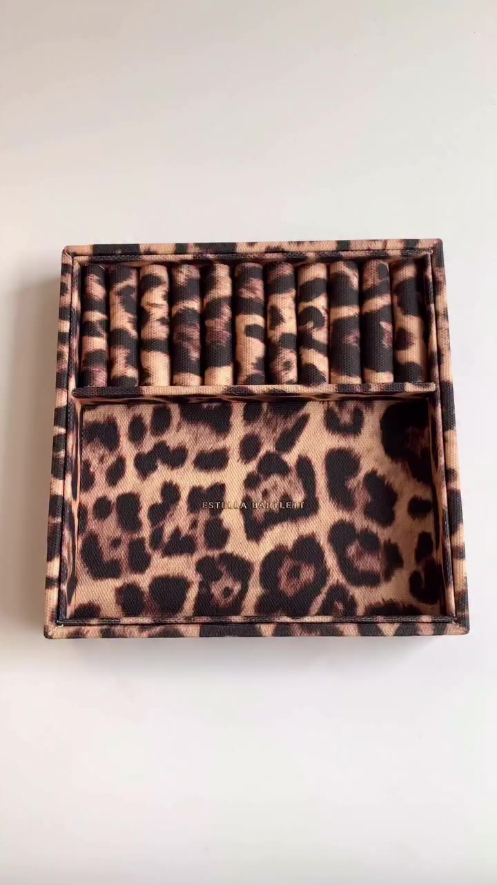 The perfect storage solution for all your jewellery essentials ✨ Shop our new…