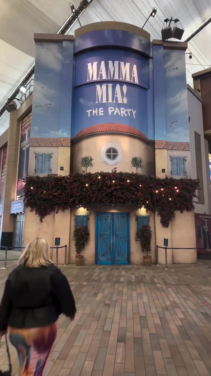 Mamma Mia! The Party 💙🪩 And what a party it was! Wow, wow, wow the show, the…