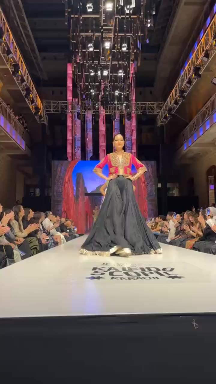 Look by @laamfashionweek