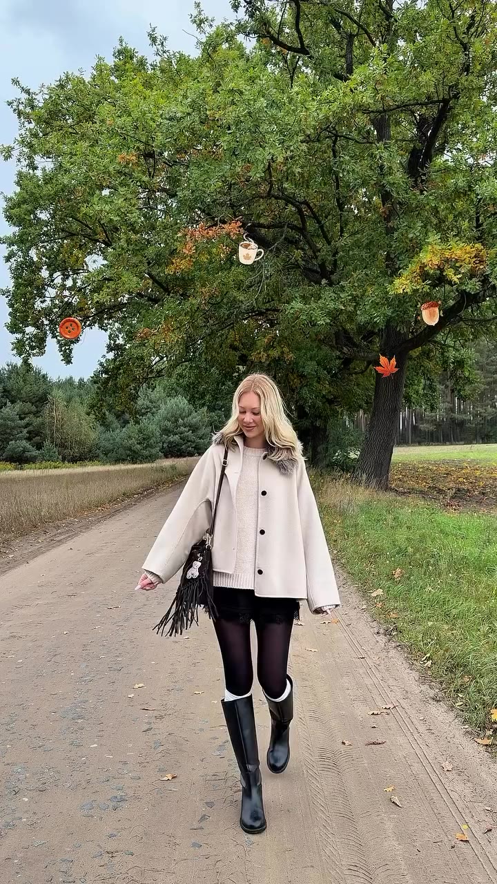 Ktoś chętny na wspólną sesję jesienną? 🤎😄 Miłego jesiennego wieczorku ☕️🍂…