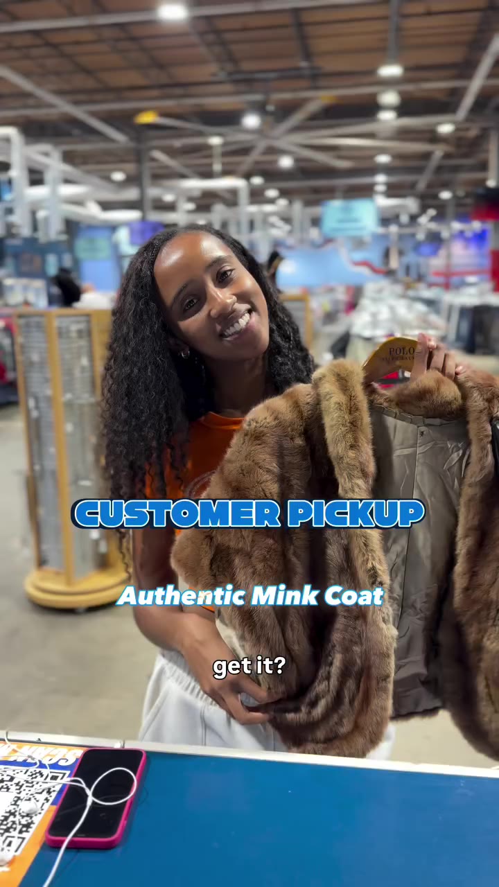 She found real mink at the store ! (Follow us @2wthrift) Visit us 2wthrift.com…