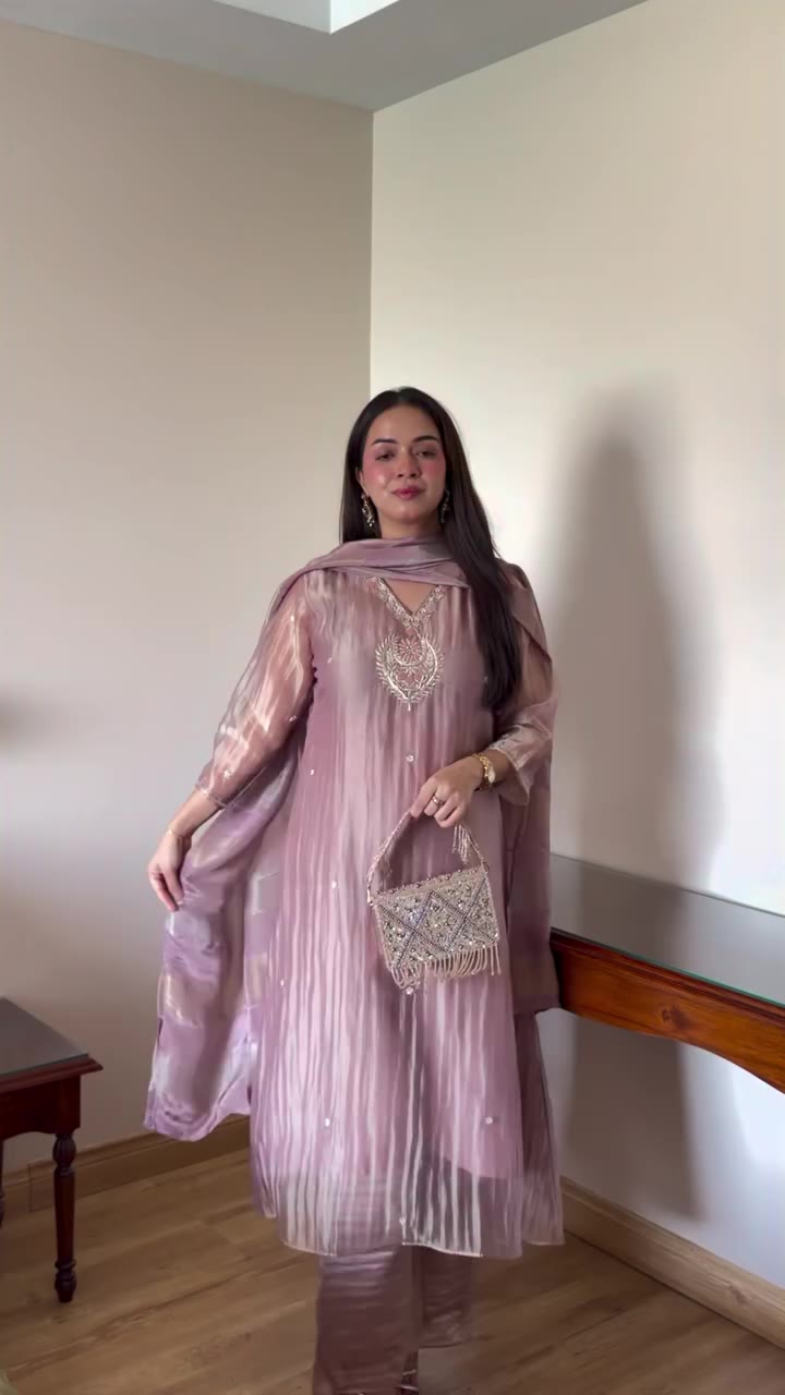Look by @manbhaawanbydarshika