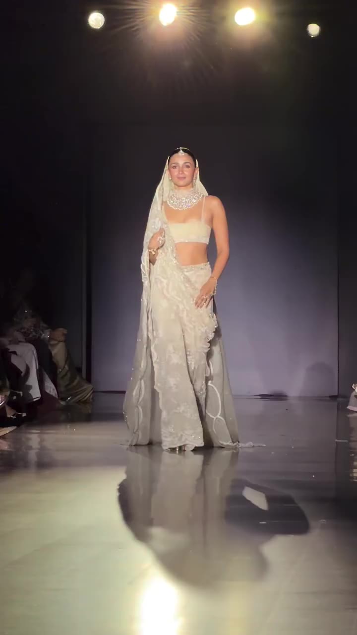 Alia Bhatt (@aliaabhatt) took to the runway at Manish Malhotra’s…