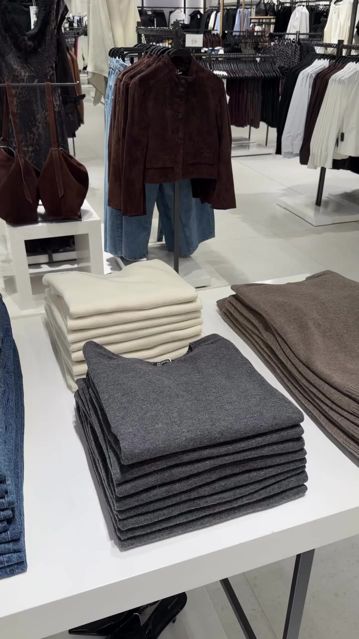 موسم التريكو يناديكِ Knitwear season is calling #reservedforme #reservedmena…