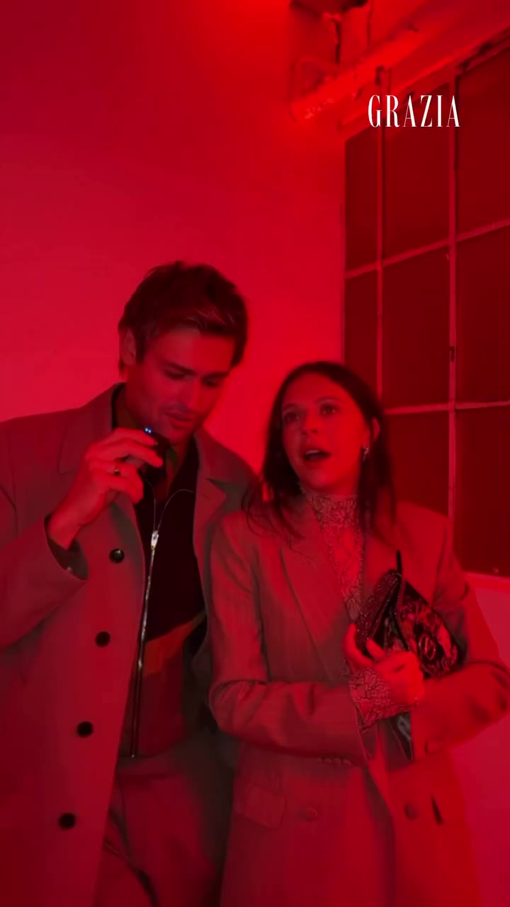 🚨Red hot power couple alert! Ever wondered what @douglasbooth and @belpowley…