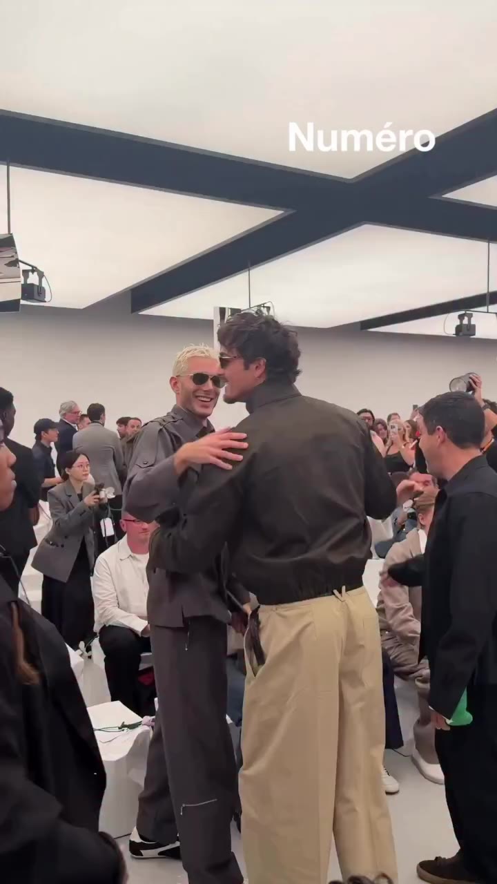 Spotted arriving to the @bottegavenetaworld show in Milan #JacobElordi Follow…