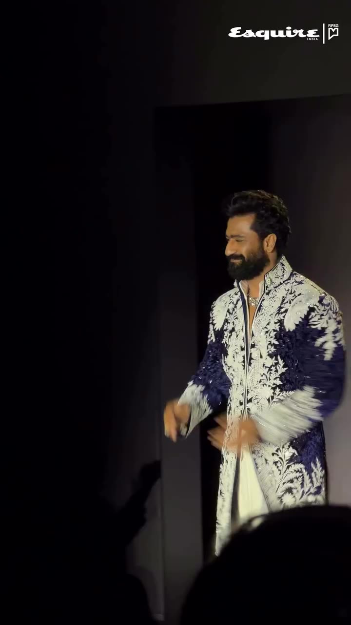 Manish Malhotra’s latest show brought ivory, deep green and maroon to the…