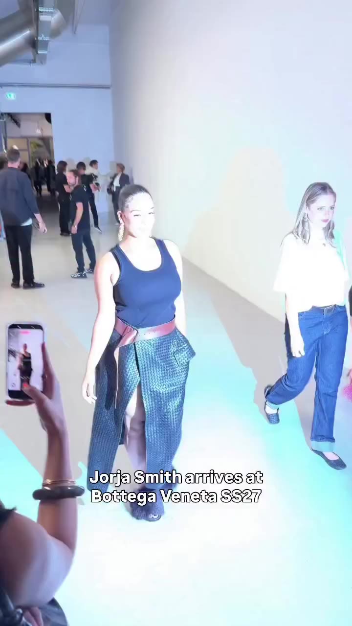 @jorjasmith_ arrives at the Bottega Veneta show SS27 ❤️ #DazedFashionTV