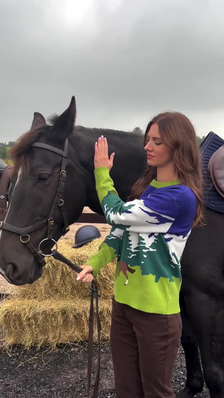 A little more equestrian chic, coming your way… 🐎 The Kelly & Grace Weekend…