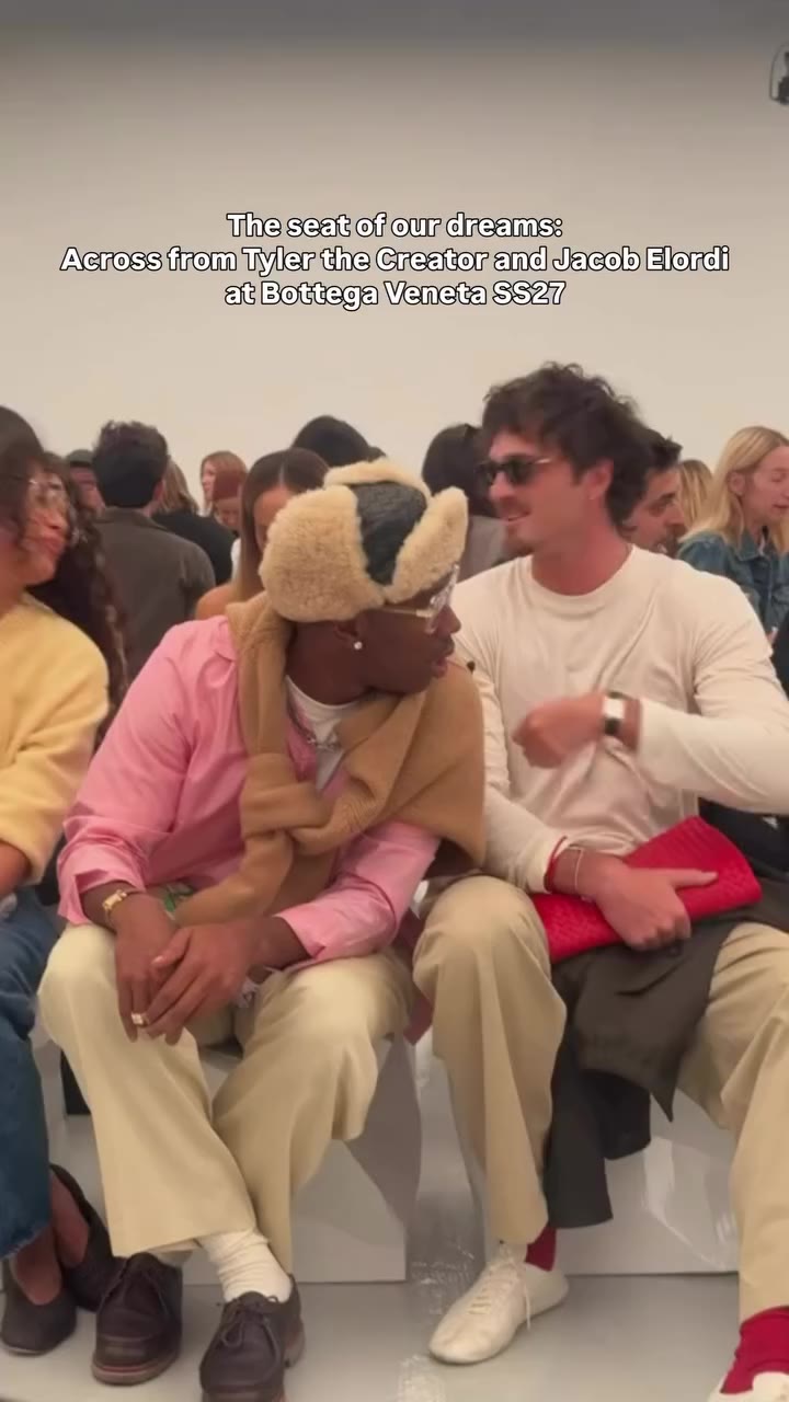 No biggie just sitting across from @feliciathegoat and Jacob Elordi for…