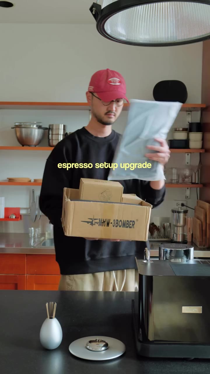 GLOBAL GIVEAWAY! We’re giving away a @mhw_3bomber Yu Series Espresso Tool Set…