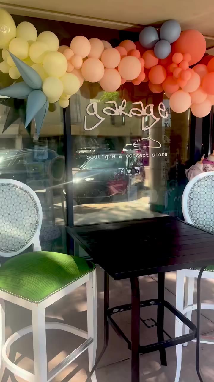 Welcome to #myhouse @garageboutiquearizona 🏠💚 filled with all the #squishy…